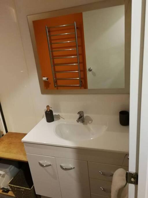 Cozy House - 10 Min Walk To Town Holiday home Queenstown