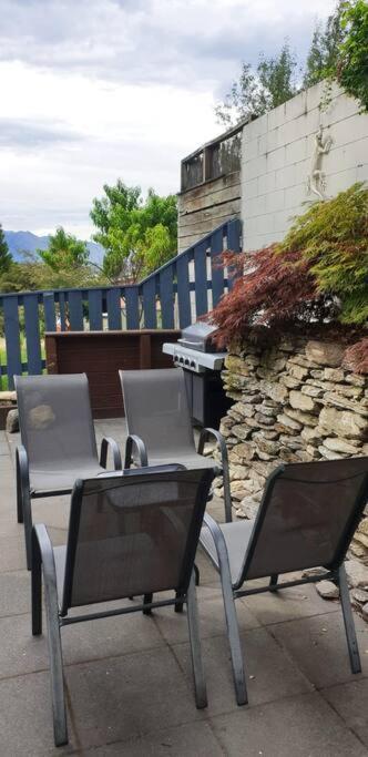 Cozy House - 10 Min Walk To Town *